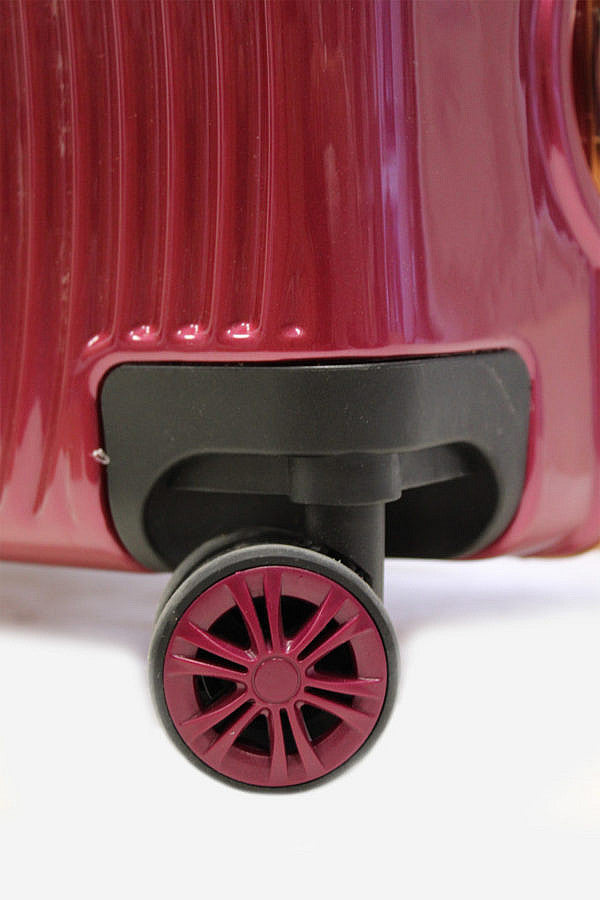 21" Venetian Spinner Carry-On (Available in 3 colors)