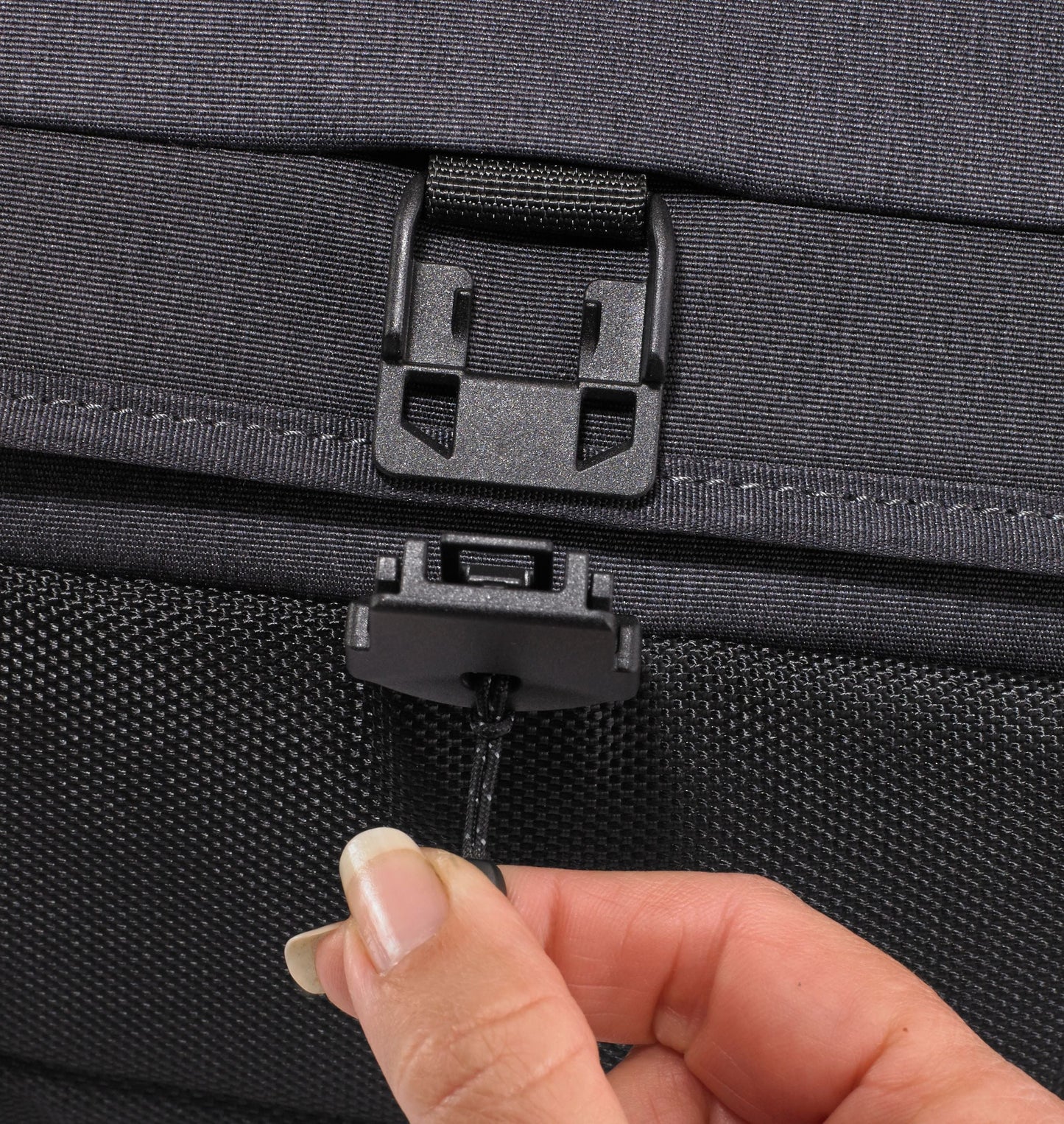 Alienware Area-51m 17" Messenger Bag