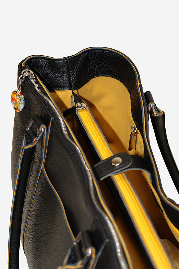 La Borsa Italiana Leather Bag (Available in 6 Colors)